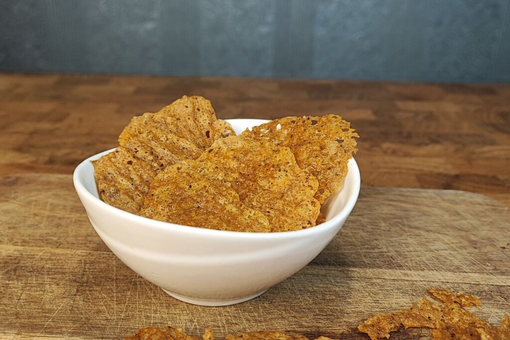 Σπιτικά σνακ με ελαιόλαδο και μπαχαρικά